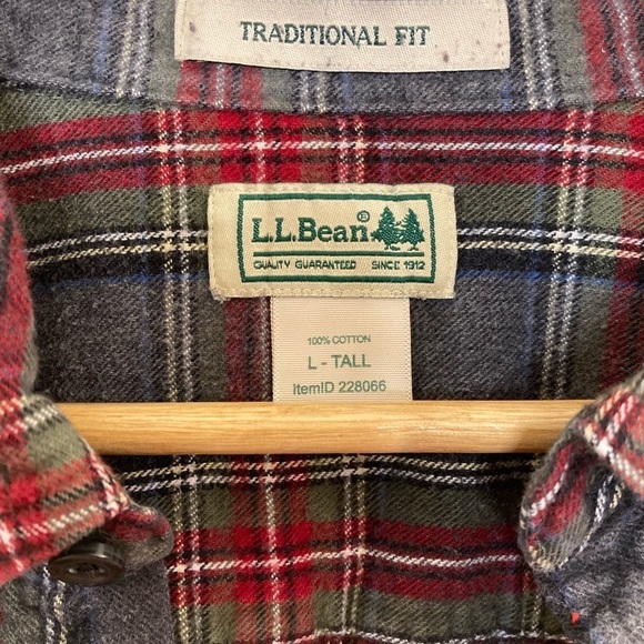 LL Bean red and gray plaid flannel button up shirt jacket shacket - Picture 4 of 5
